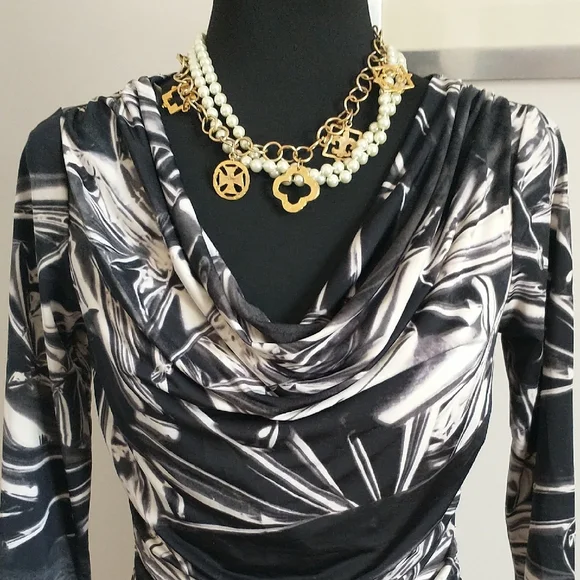 Carmen Marc Valvo Black and White Patterned Cowl Neckline Three-quarter Sleeve.S - Picture 3 of 14